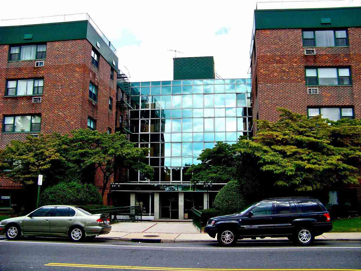 56_large_210-Atlantic-Avenue-Lynbroo